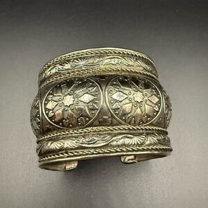 Intricate Silver Tone Wide Cuff Bracelet Ornate Etched